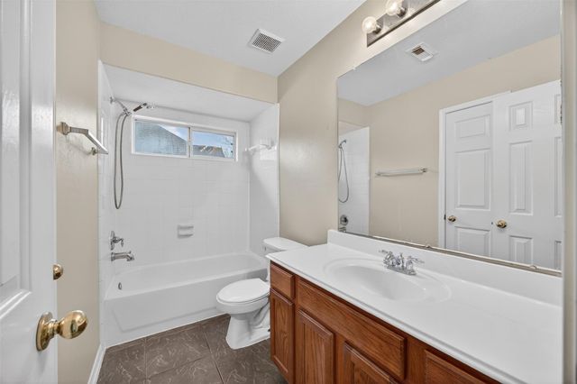 2107 Blue Water Bay Drive, Katy, TX 77494