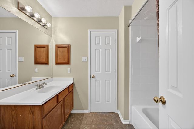 2107 Blue Water Bay Drive, Katy, TX 77494