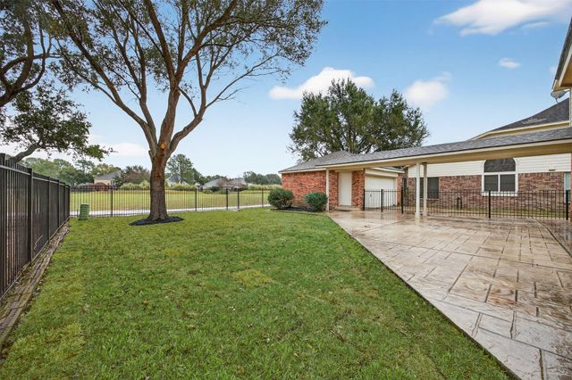 2107 Blue Water Bay Drive, Katy, TX 77494