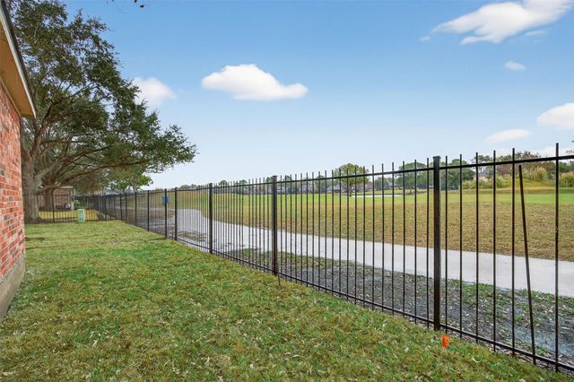 2107 Blue Water Bay Drive, Katy, TX 77494