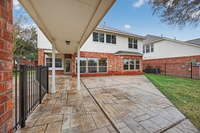 2107 Blue Water Bay Drive, Katy, TX 77494