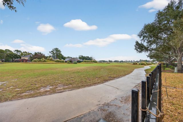 2107 Blue Water Bay Drive, Katy, TX 77494