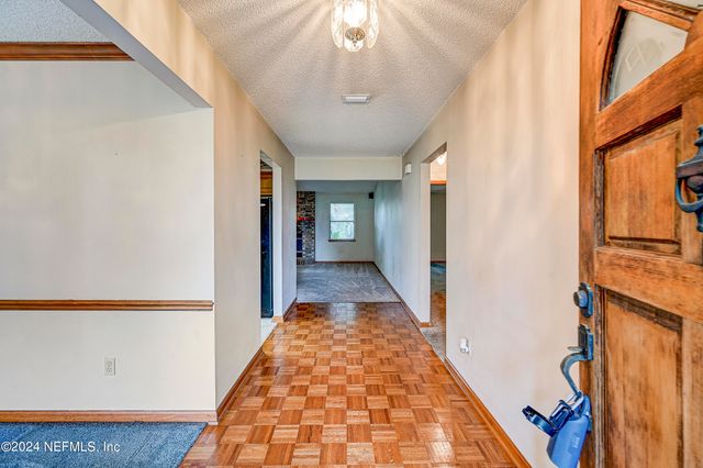 6909 RAMOTH Drive, Jacksonville, FL 32226