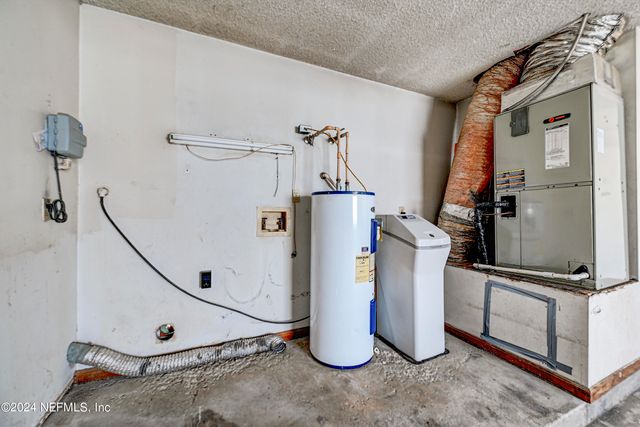 6909 RAMOTH Drive, Jacksonville, FL 32226