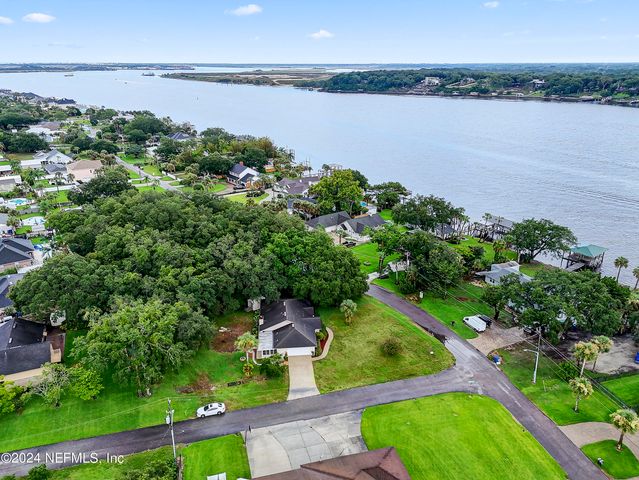 6909 RAMOTH Drive, Jacksonville, FL 32226