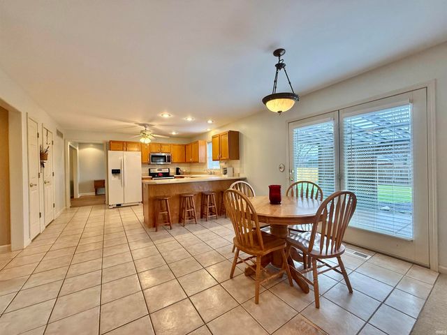 9140 Southport Drive, Evansville, IN 47711