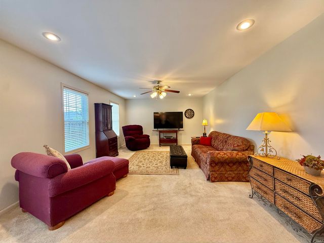 9140 Southport Drive, Evansville, IN 47711