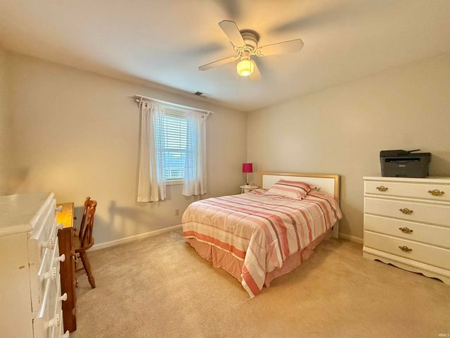 9140 Southport Drive, Evansville, IN 47711