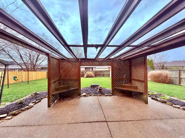 9140 Southport Drive, Evansville, IN 47711