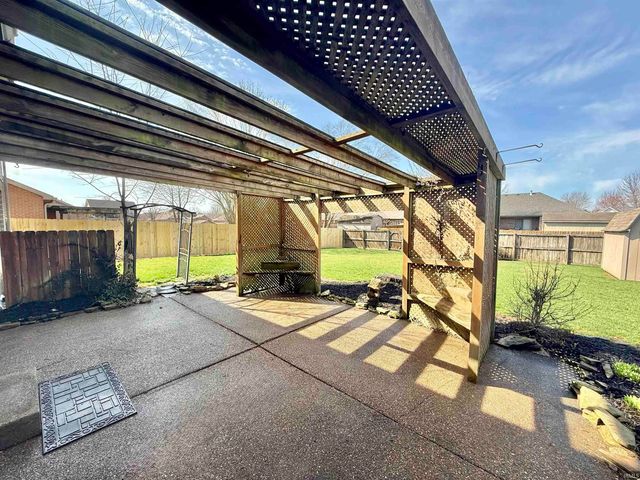 9140 Southport Drive, Evansville, IN 47711