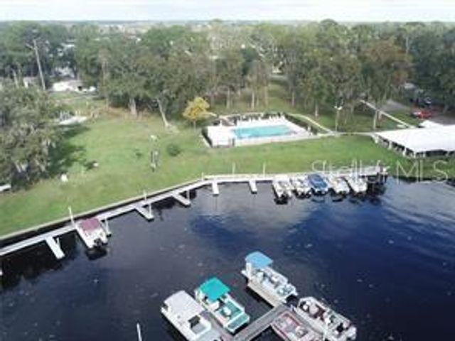 121 PINE TREE DRIVE, Debary, FL 32713