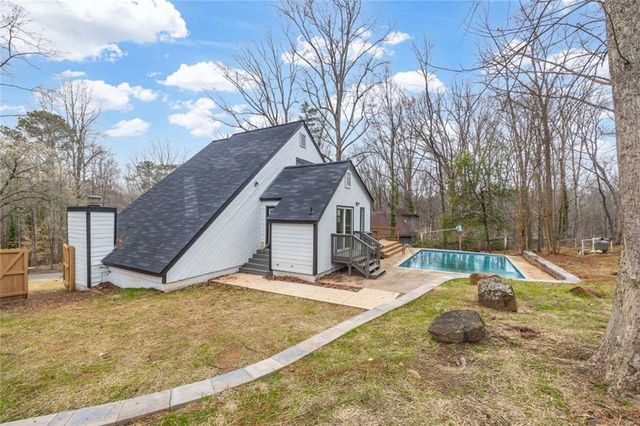 3213 Cedar Bluff NE Drive, Marietta, GA 30062