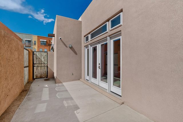 506 Coal Avenue SW, Albuquerque, NM 87102