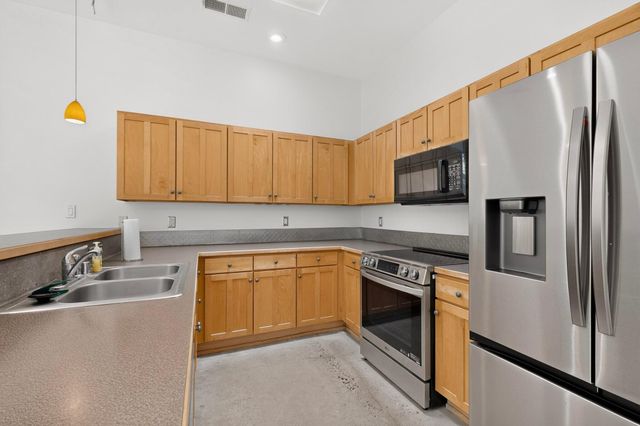 506 Coal Avenue SW, Albuquerque, NM 87102