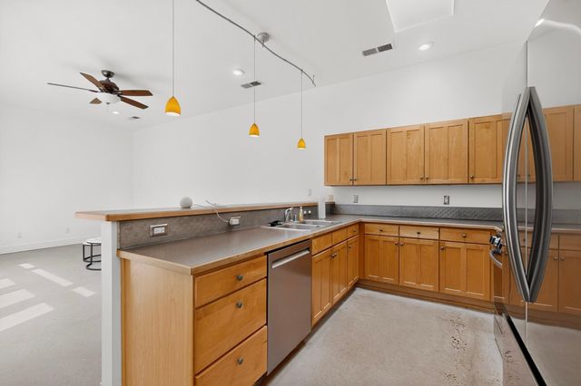 506 Coal Avenue SW, Albuquerque, NM 87102