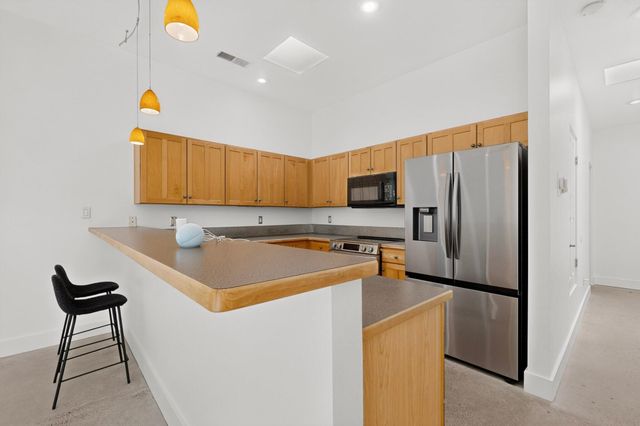 506 Coal Avenue SW, Albuquerque, NM 87102