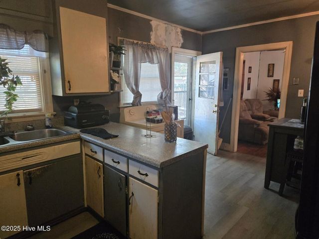 1117 Candlewood Drive, Kinston, NC 28501