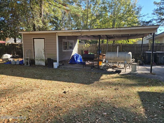 1117 Candlewood Drive, Kinston, NC 28501