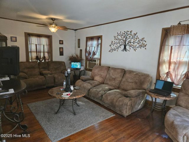 1117 Candlewood Drive, Kinston, NC 28501