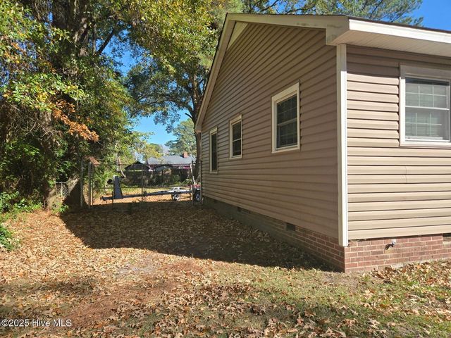 1117 Candlewood Drive, Kinston, NC 28501