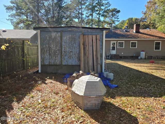 1117 Candlewood Drive, Kinston, NC 28501