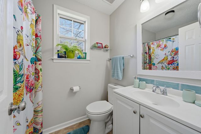 801 Turtle Creek Rd, Clarksville, TN 37043