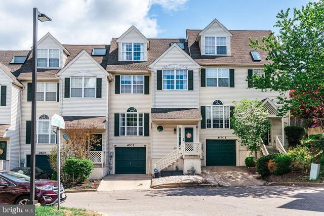 6707 CINNAMON DR, Philadelphia, PA 19128