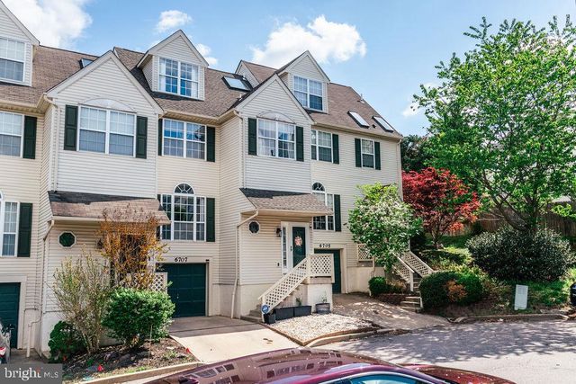 6707 CINNAMON DR, Philadelphia, PA 19128