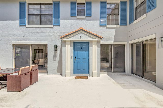 355 Prestwick Circle 4, Palm Beach Gardens, FL 33418