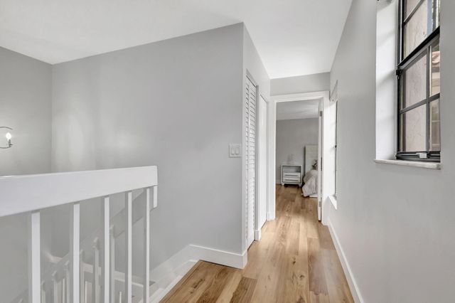 355 Prestwick Circle 4, Palm Beach Gardens, FL 33418