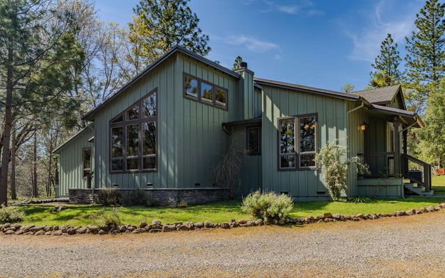 2863 April Ln, Mokelumne Hill, CA 95232