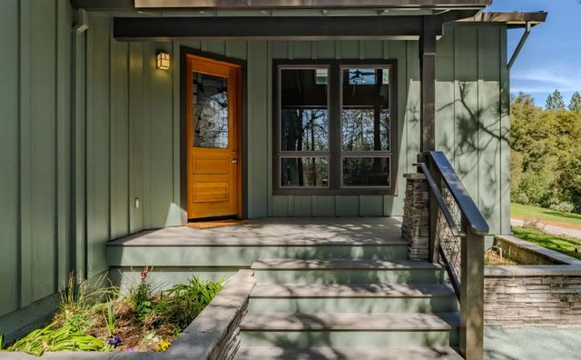 2863 April Ln, Mokelumne Hill, CA 95232