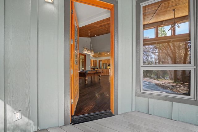 2863 April Ln, Mokelumne Hill, CA 95232