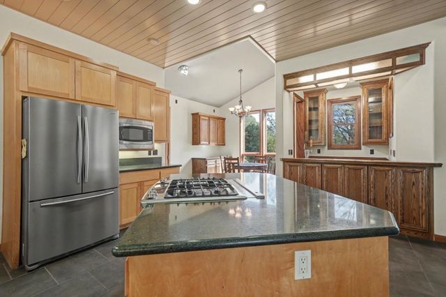 2863 April Ln, Mokelumne Hill, CA 95232