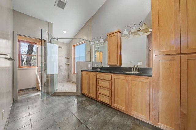 2863 April Ln, Mokelumne Hill, CA 95232