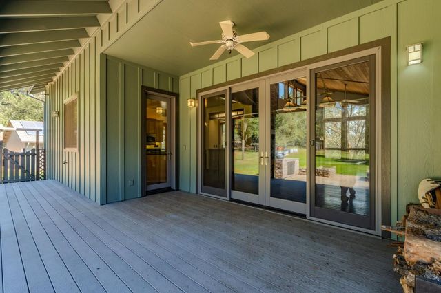 2863 April Ln, Mokelumne Hill, CA 95232