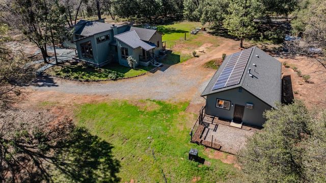 2863 April Ln, Mokelumne Hill, CA 95232
