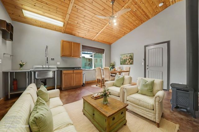 2863 April Ln, Mokelumne Hill, CA 95232