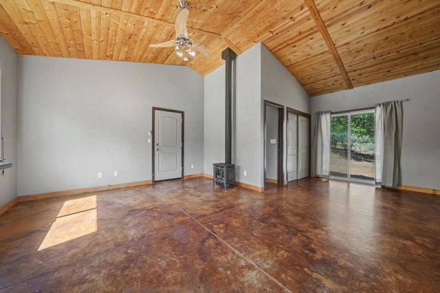 2863 April Ln, Mokelumne Hill, CA 95232