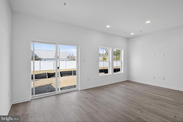 306 CLEMENT LOOP, Salisbury, MD 21804