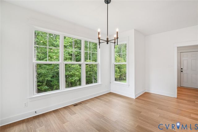 4013 Robins Ridge Dr, Moseley, VA 23120