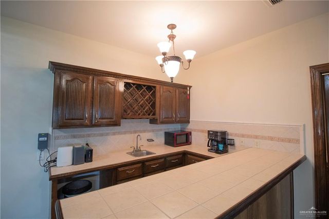 615 Melanie Drive, Pharr, TX 78577