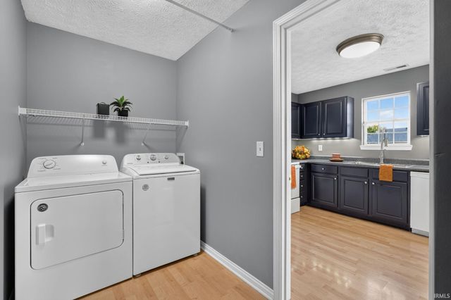 9715 Clippinger Road, Evansville, IN 47725