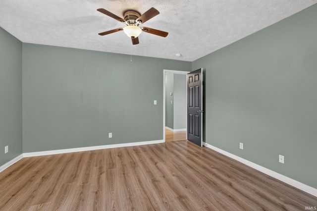 9715 Clippinger Road, Evansville, IN 47725