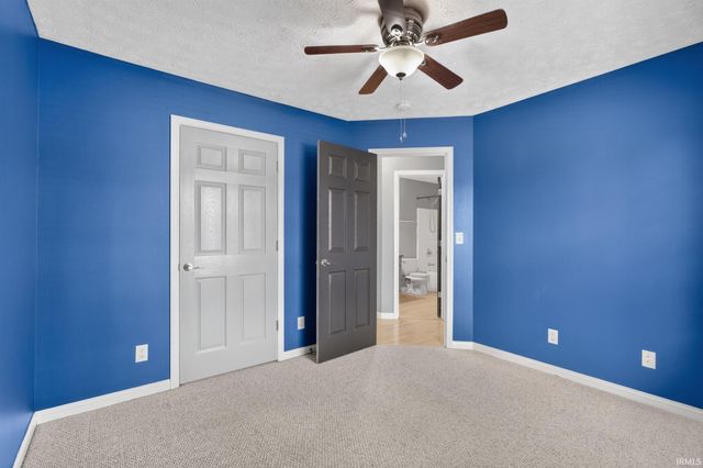 9715 Clippinger Road, Evansville, IN 47725