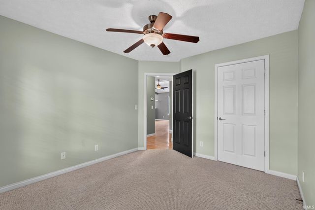 9715 Clippinger Road, Evansville, IN 47725