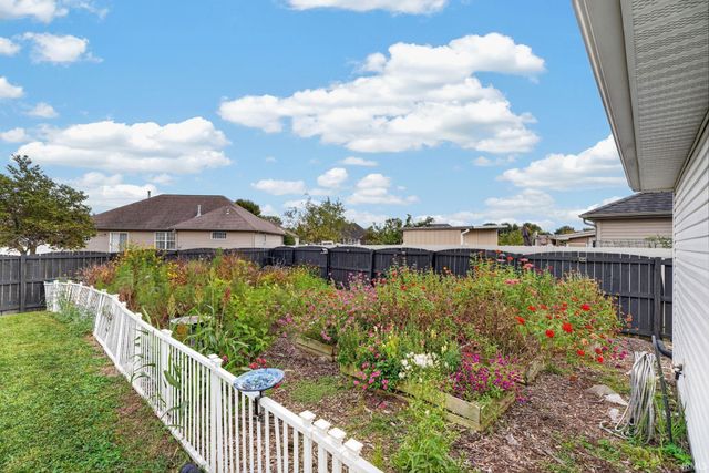 9715 Clippinger Road, Evansville, IN 47725
