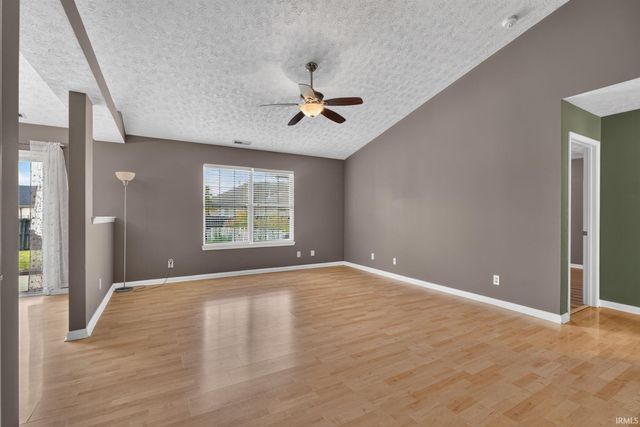 9715 Clippinger Road, Evansville, IN 47725