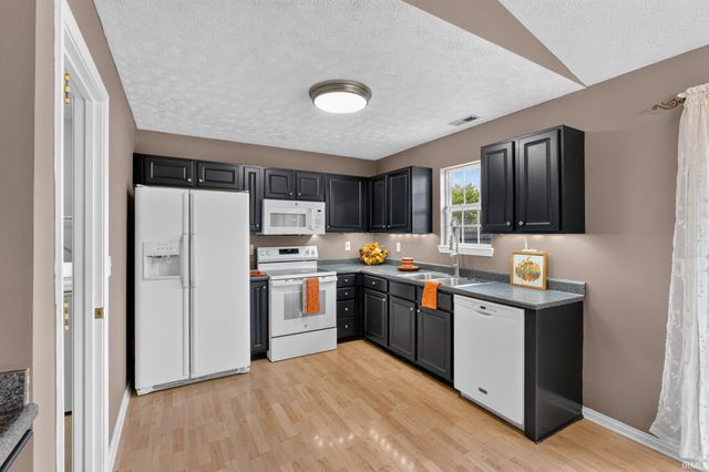 9715 Clippinger Road, Evansville, IN 47725