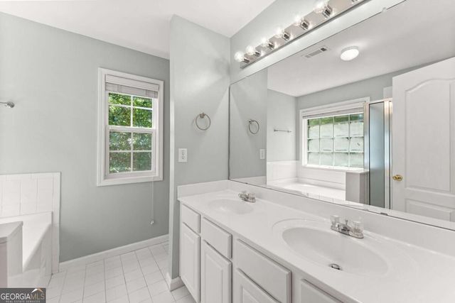 446 Sandtrap Lane, Buford, GA 30518